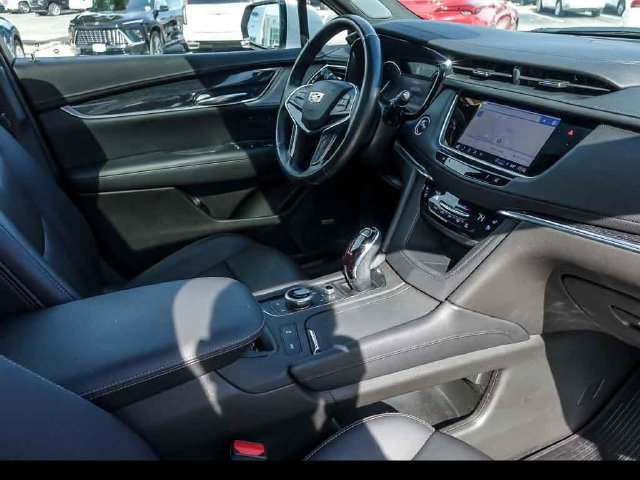 Certified 2023 Cadillac XT5 Premium Luxury AWD/4WD image 30