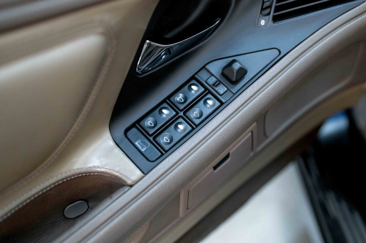 Used 1993 BMW 850Ci image 46