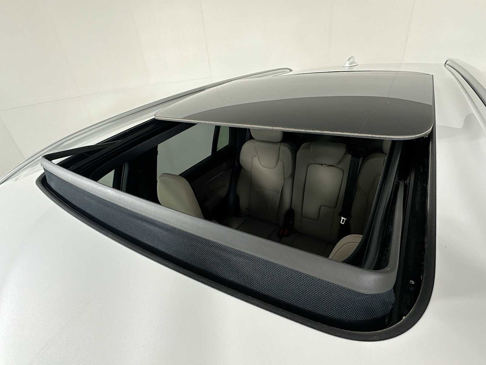 New 2026 Volvo XC90 B5 Plus image 20