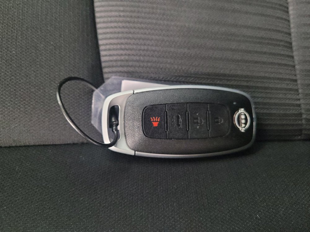 Used 2025 Nissan Sentra SV FWD image 32
