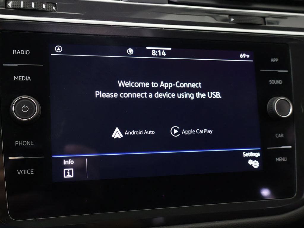 Used 2024 Volkswagen Tiguan SE FWD image 50