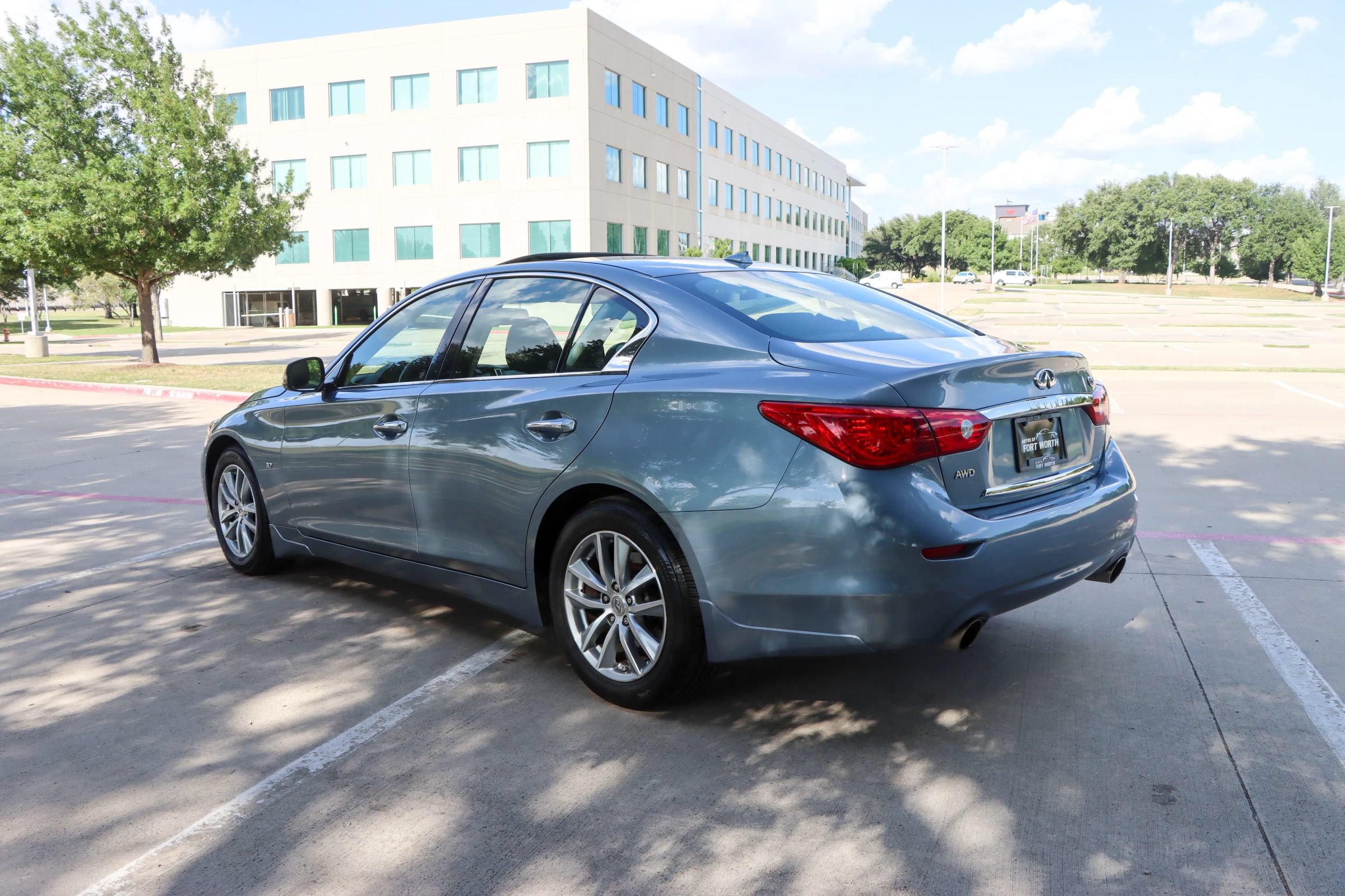 Used 2015 INFINITI Q50 Premium w/ Navigation Package AWD/4WD image 5