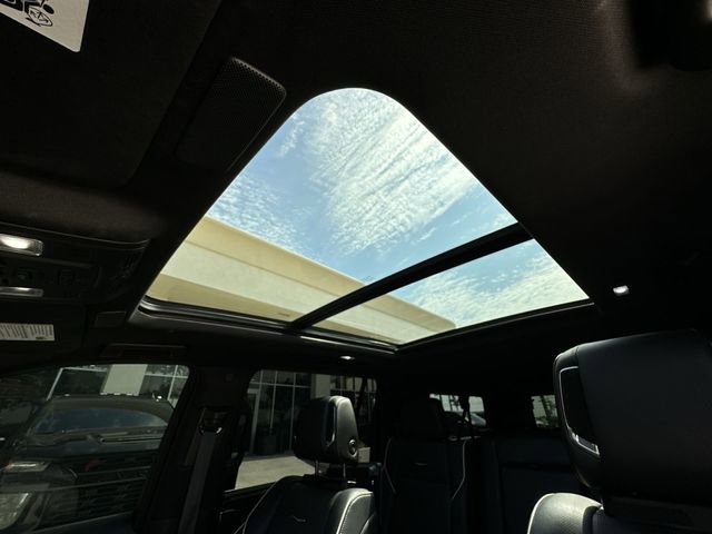 Used 2023 Cadillac Escalade ESV Premium Luxury RWD image 29