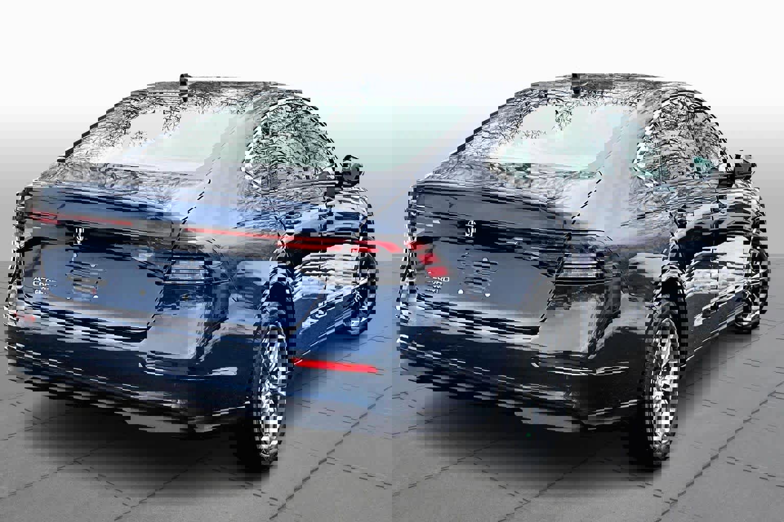 Used 2024 Honda Accord EX image 12