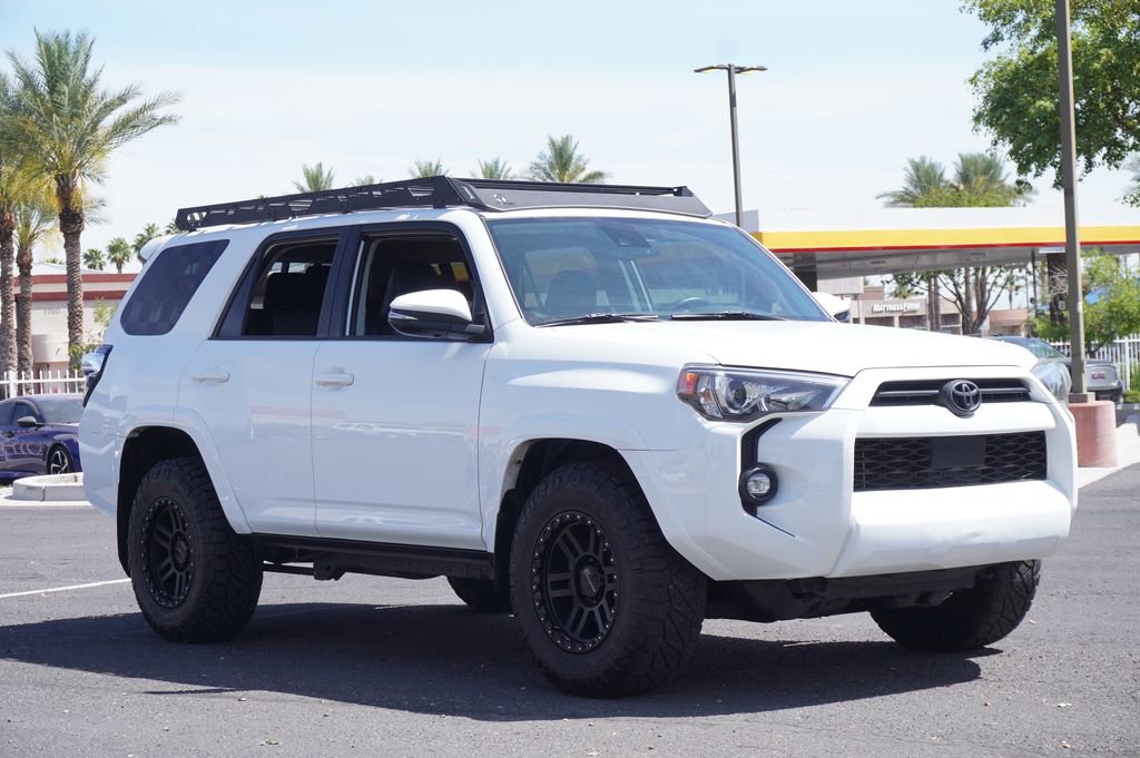 Used 2021 Toyota 4Runner SR5 Premium w/ Moonroof Package RWD image 4