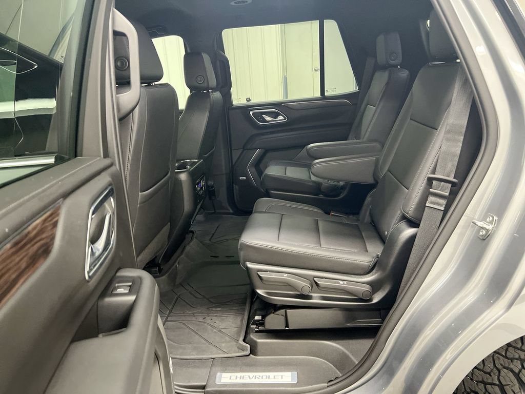 Used 2023 Chevrolet Tahoe LT w/ Luxury Package AWD/4WD image 23