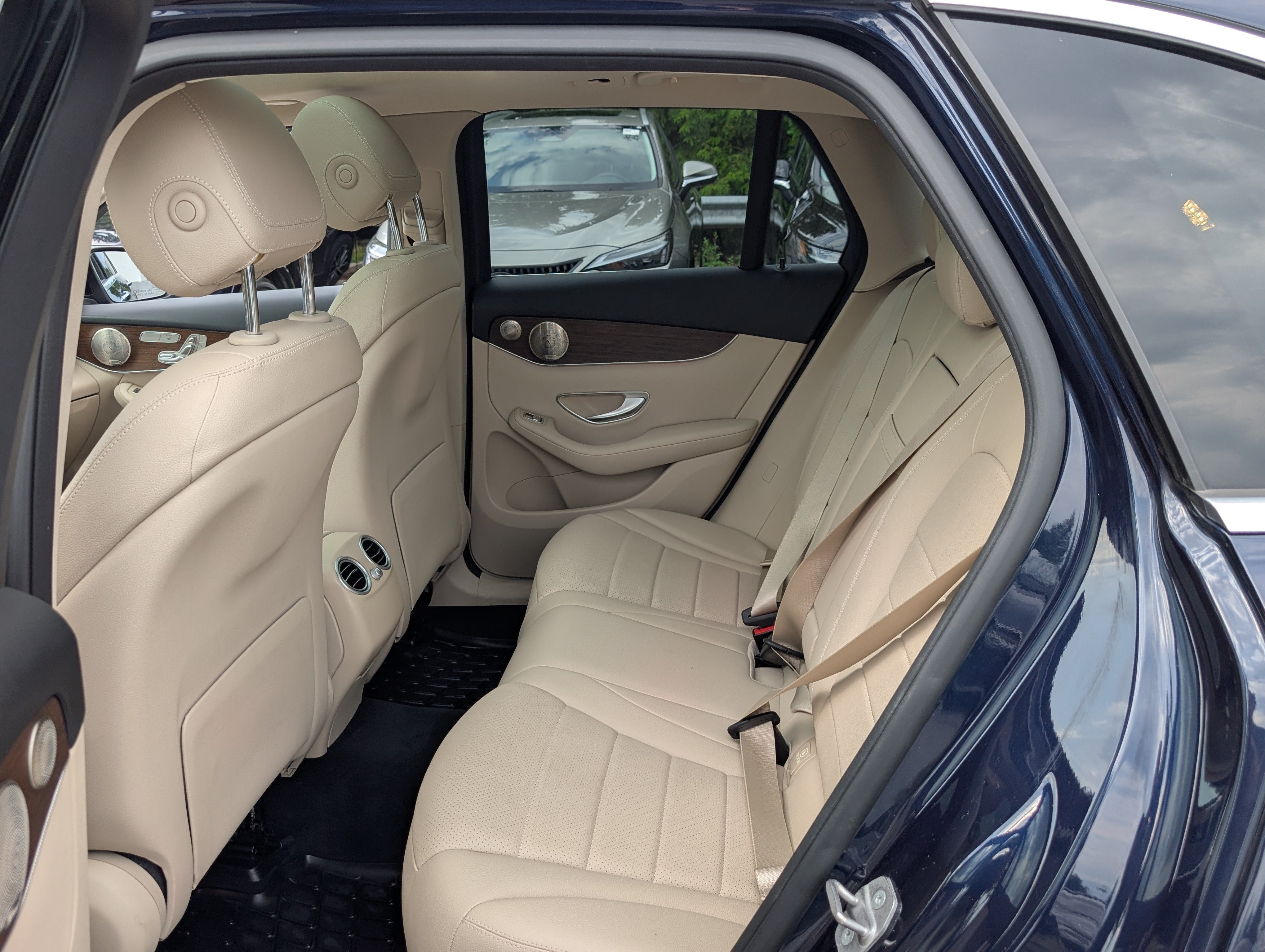 Used 2021 Mercedes-Benz GLC 300 4MATIC image 15