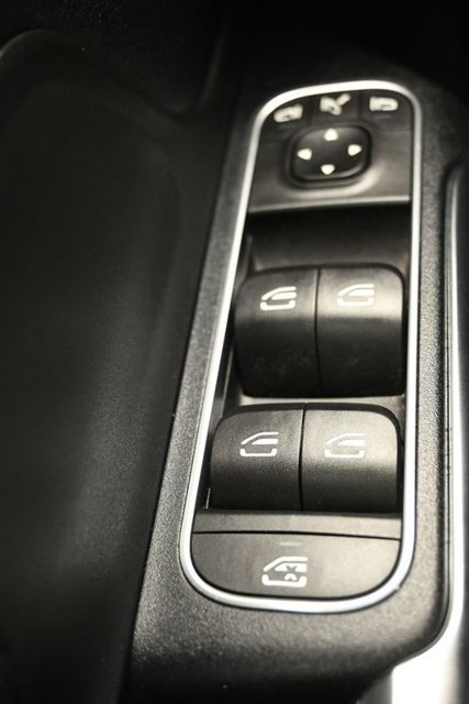 Used 2021 Mercedes-Benz GLA 250 4MATIC w/ Premium Package image 26