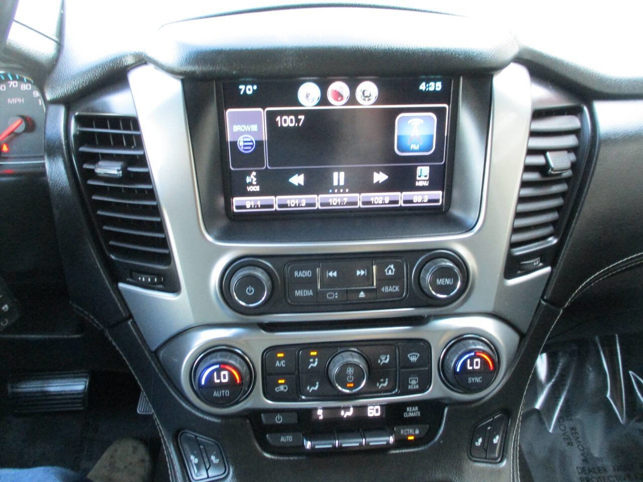 Used 2015 Chevrolet Suburban LT image 34