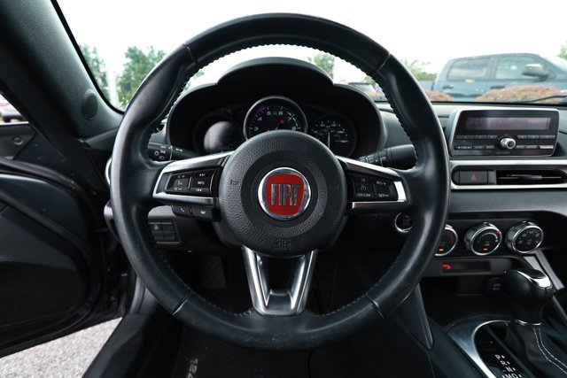 Used 2017 FIAT 124 Spider Classica RWD image 16