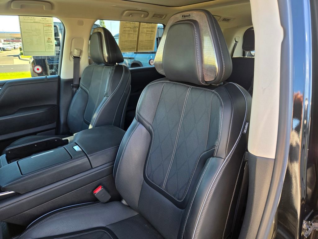 Used 2025 INFINITI QX80 Sensory image 15