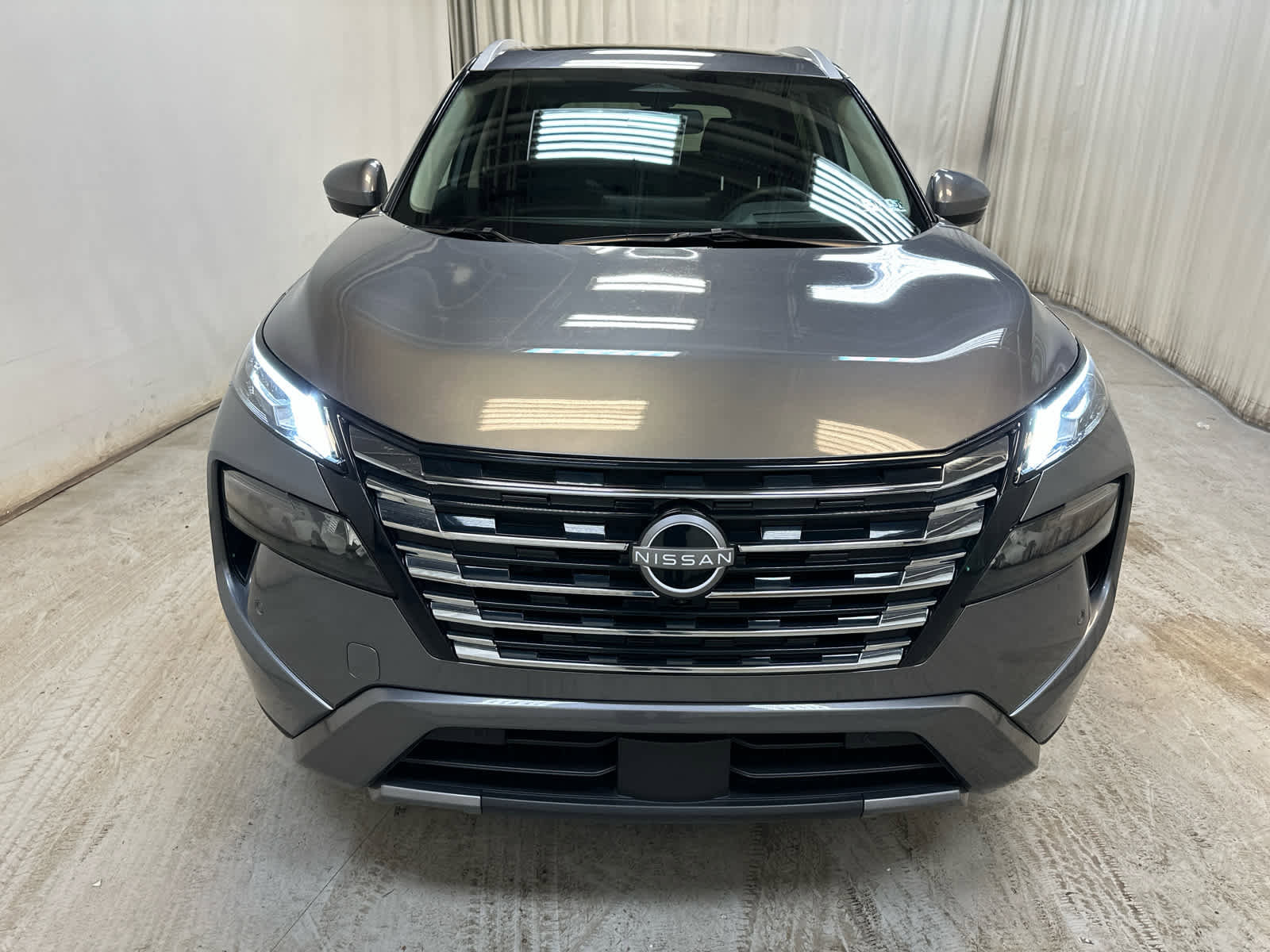 Certified 2025 Nissan Rogue SL w/ Tech Package image 7