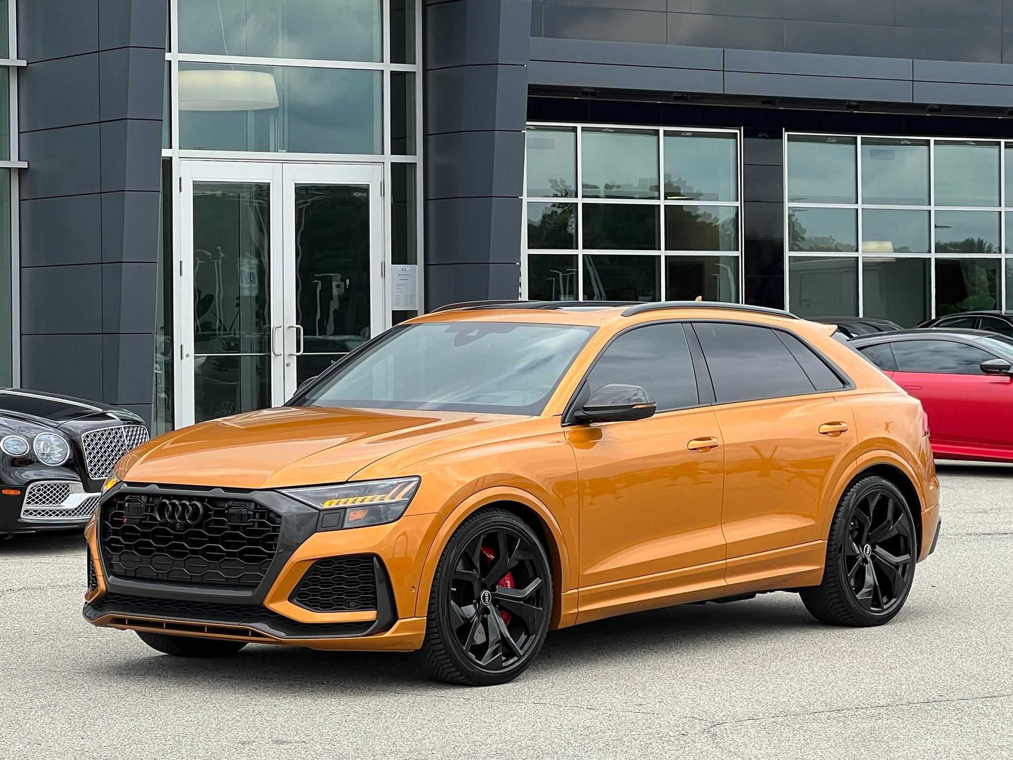 Used 2021 Audi RS Q8 w/ Carbon Optic Package AWD/4WD image 2
