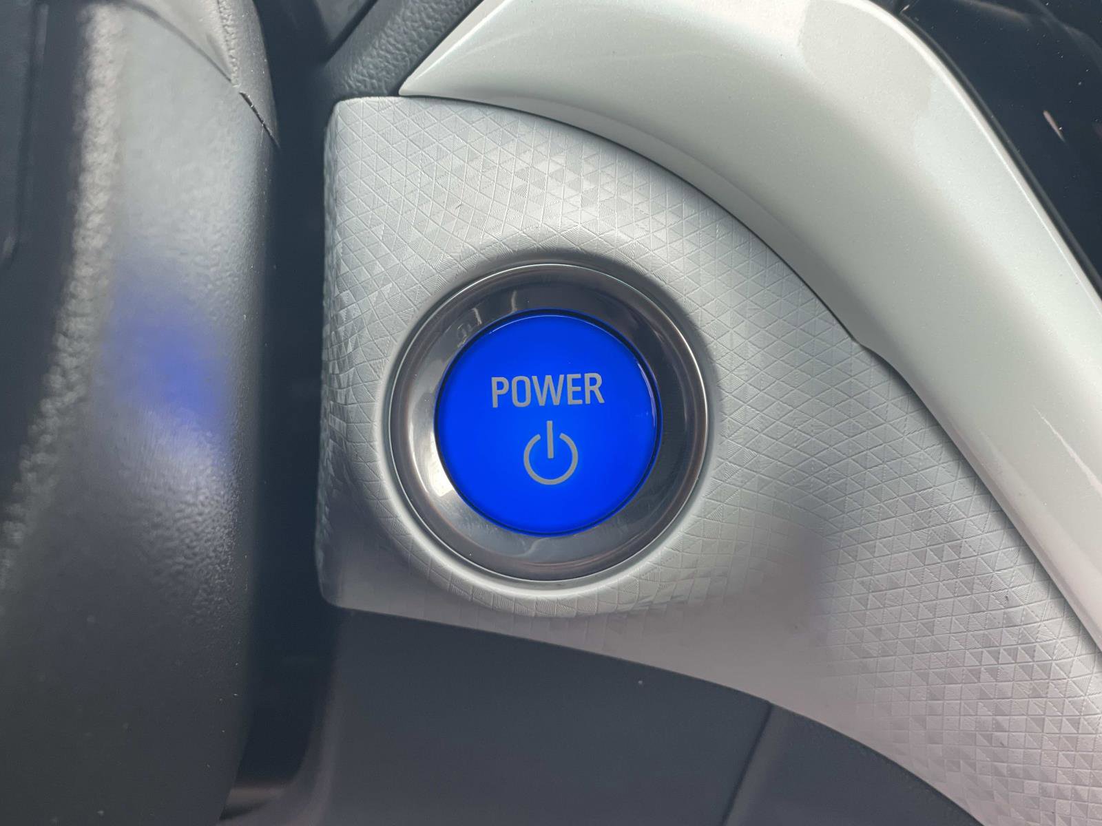 Used 2019 Chevrolet Bolt LT FWD image 19