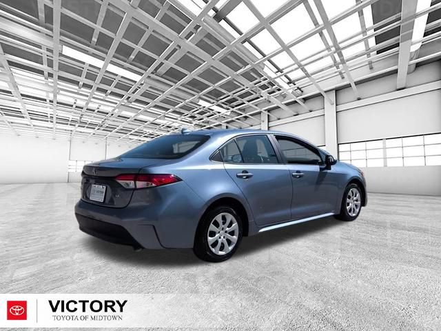 Used 2024 Toyota Corolla LE FWD image 3