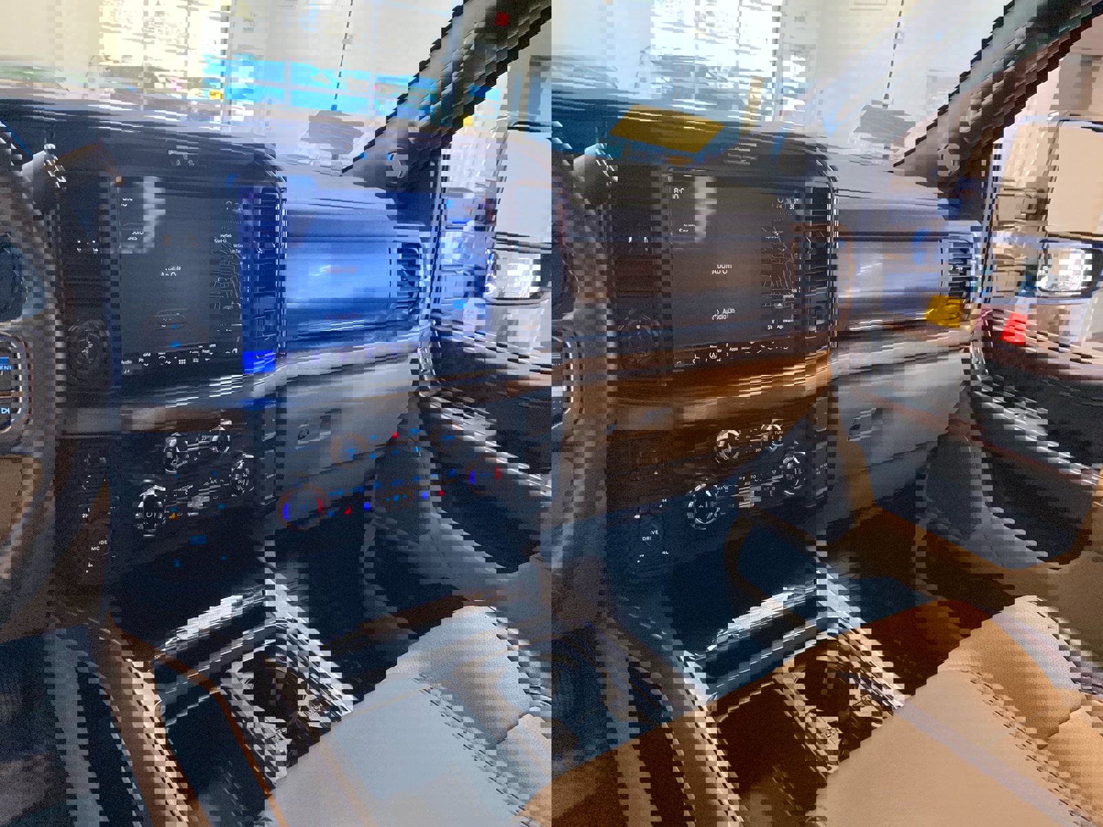 Certified 2025 Ford F350 Lariat w/ Lariat Ultimate Package image 12