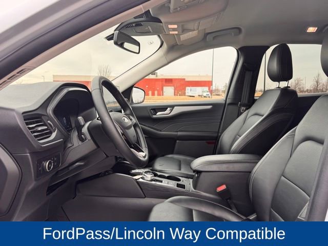 Used 2025 Ford Escape Platinum AWD/4WD image 8