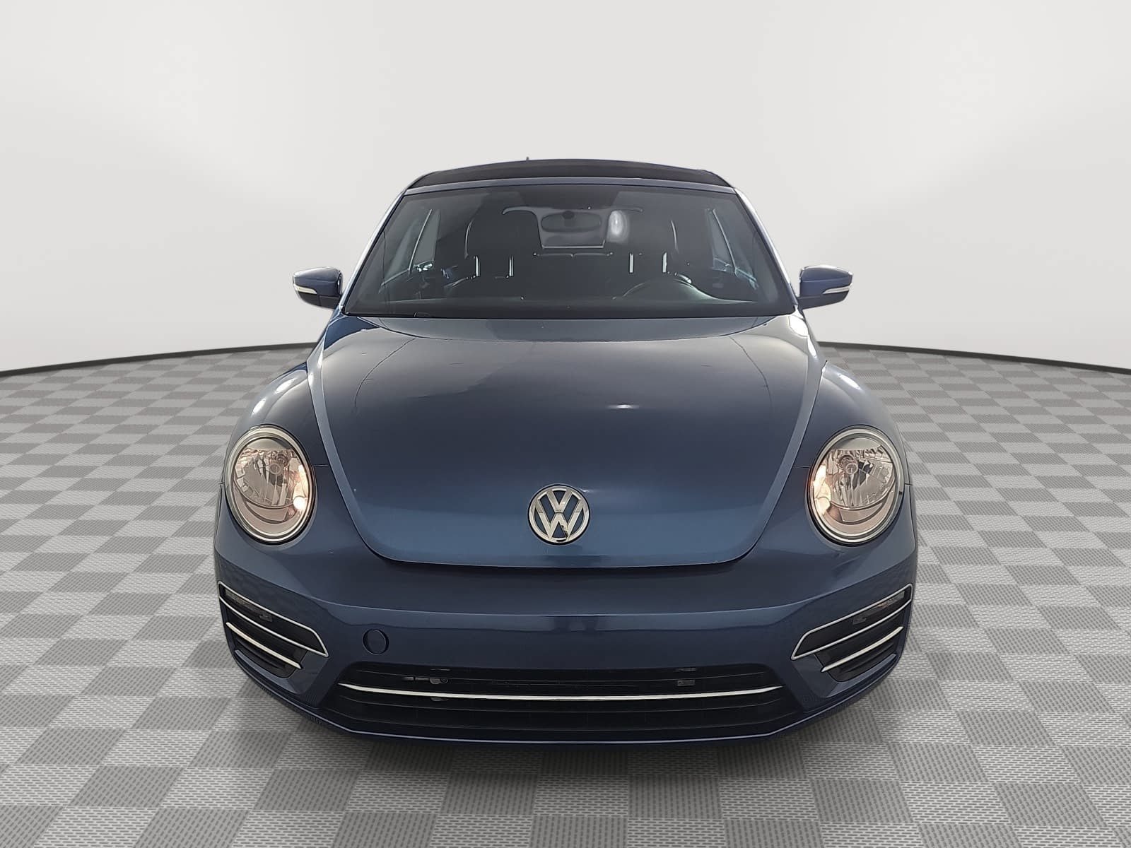 Used 2019 Volkswagen Beetle 2.0T S FWD image 3