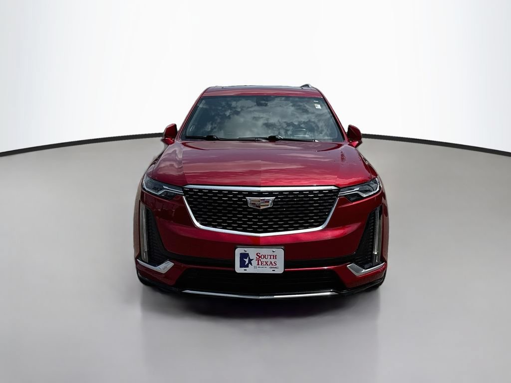Used 2023 Cadillac XT6 Premium Luxury w/ Technology Package FWD image 2
