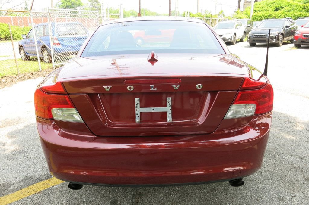 Used 2011 Volvo C70 T5 image 8