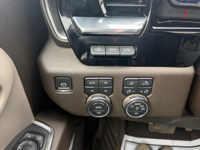 Used 2023 Chevrolet Silverado 1500 LTZ w/ LTZ Premium Package AWD/4WD image 38