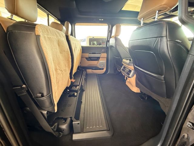 Used 2023 Ford F350 Lariat w/ Chrome Package image 24