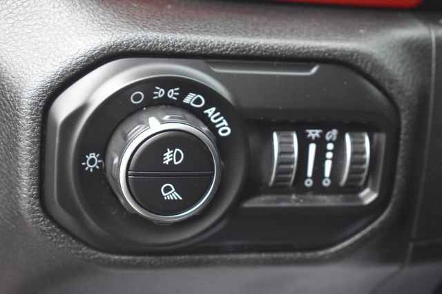 Used 2021 Jeep Gladiator Rubicon w/ Cold Weather Group AWD/4WD image 22