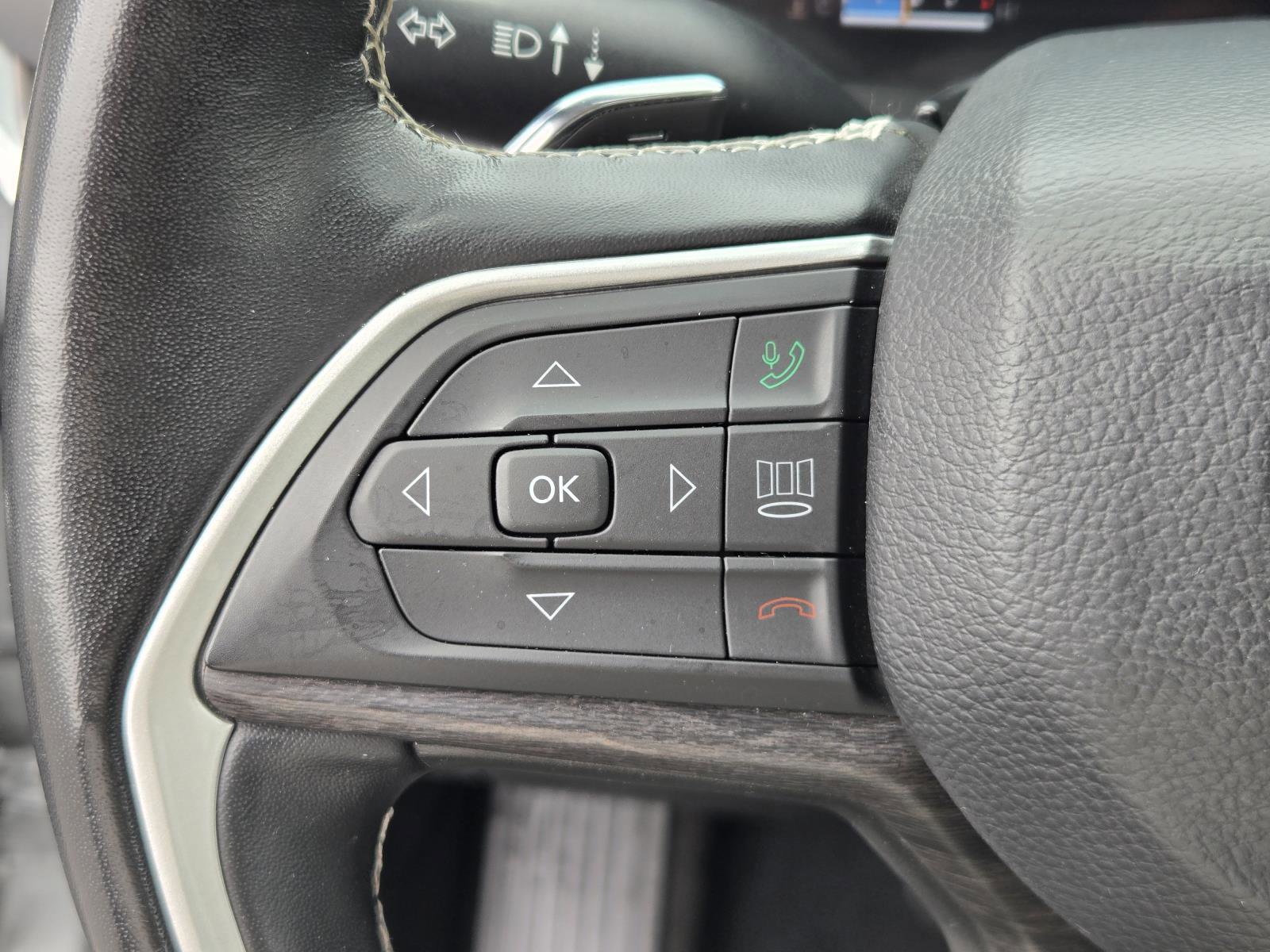 Certified 2022 Jeep Grand Cherokee L Limited RWD image 17