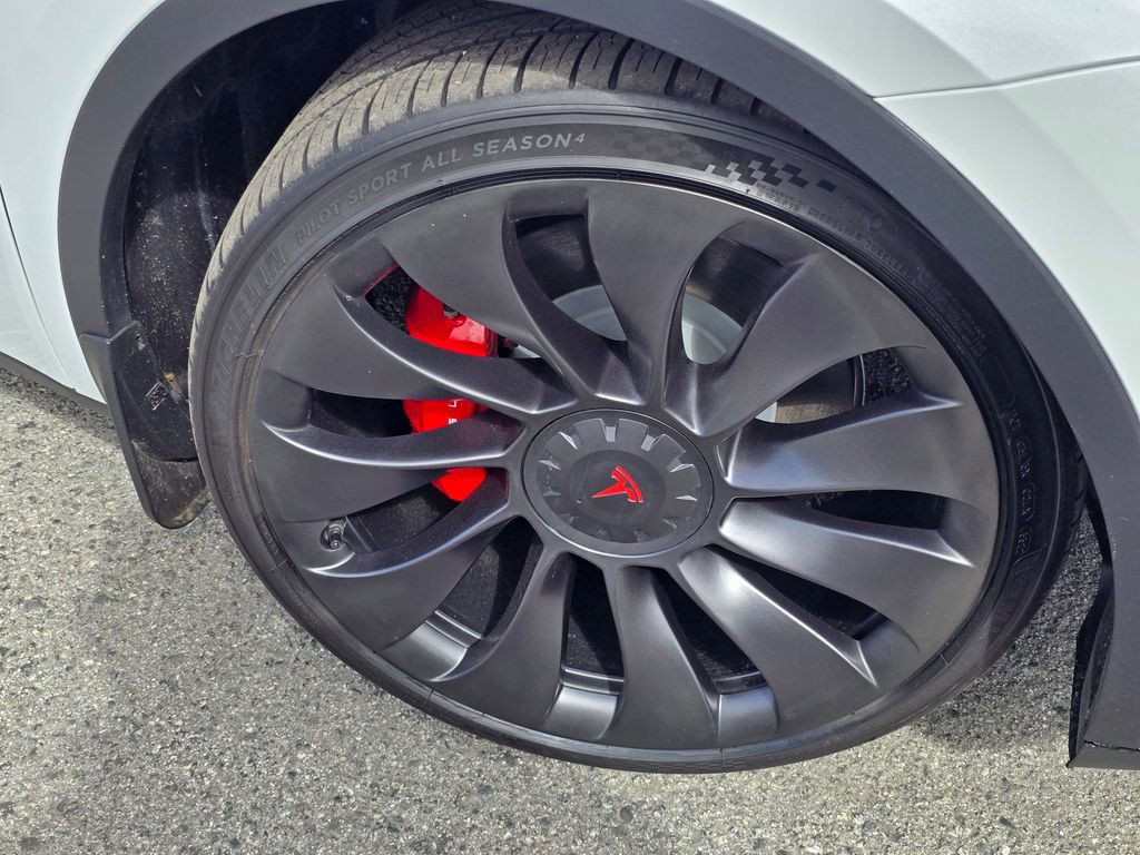 Used 2023 Tesla Model Y Performance image 27