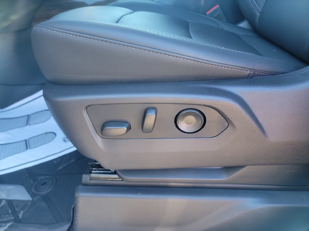 New 2026 Chevrolet Silverado 1500 RST AWD/4WD image 16