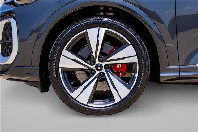 New 2026 Audi SQ5 Premium Plus AWD/4WD image 9