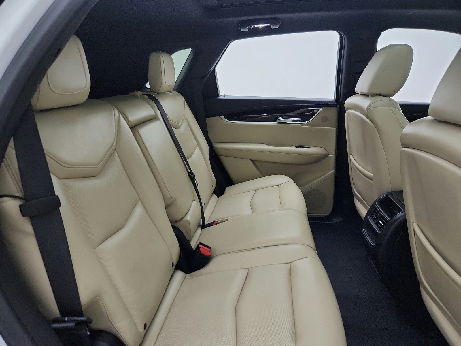 Used 2017 Cadillac XT5 Luxury w/ Driver Awareness Package FWD image 31