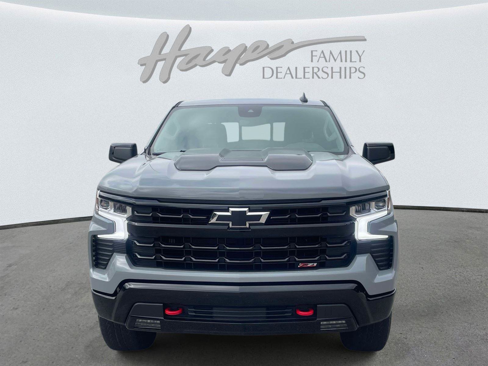Used 2024 Chevrolet Silverado 1500 LT Trail Boss w/ Convenience Package II AWD/4WD image 9