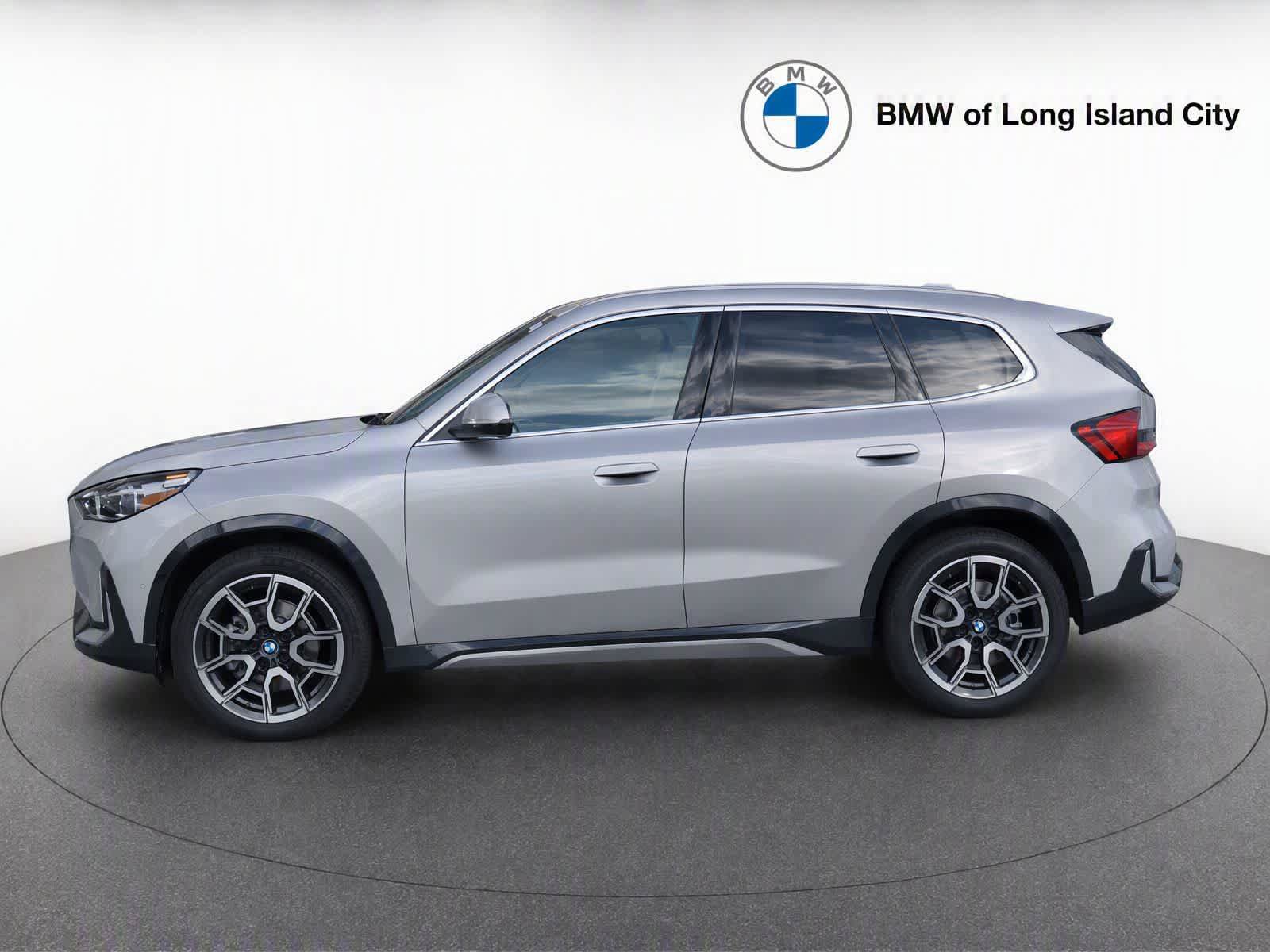 New 2026 BMW X1 xDrive28i w/ Technology Package AWD/4WD image 4