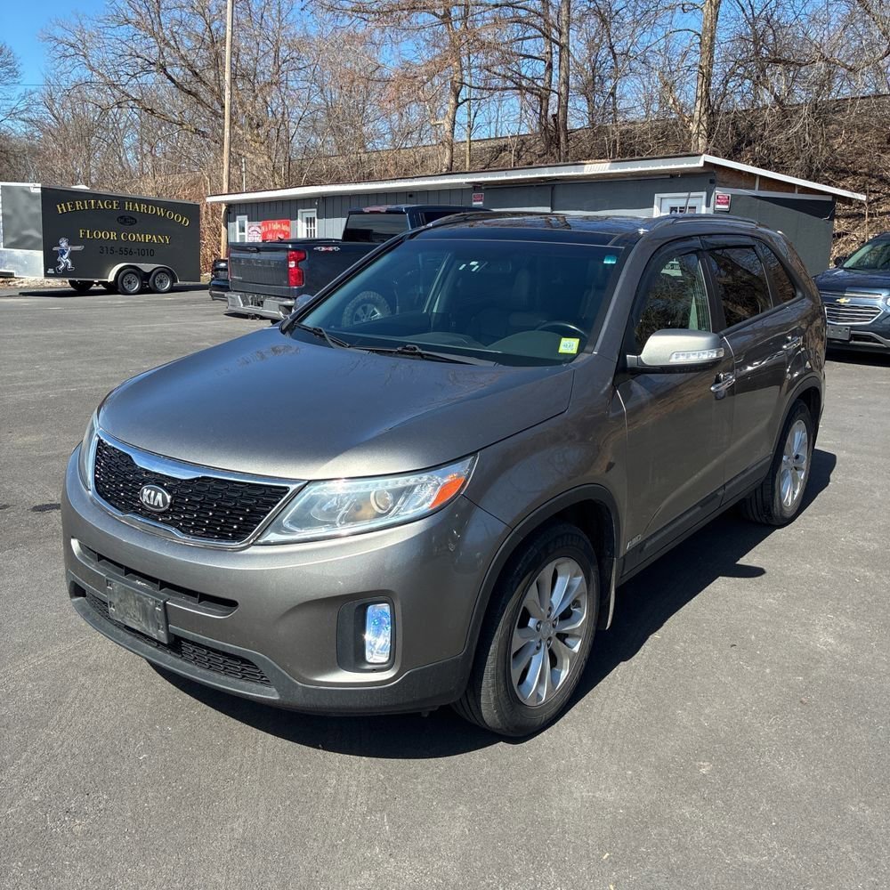 Used 2015 Kia Sorento EX w/ EX V6 Touring Package image 2