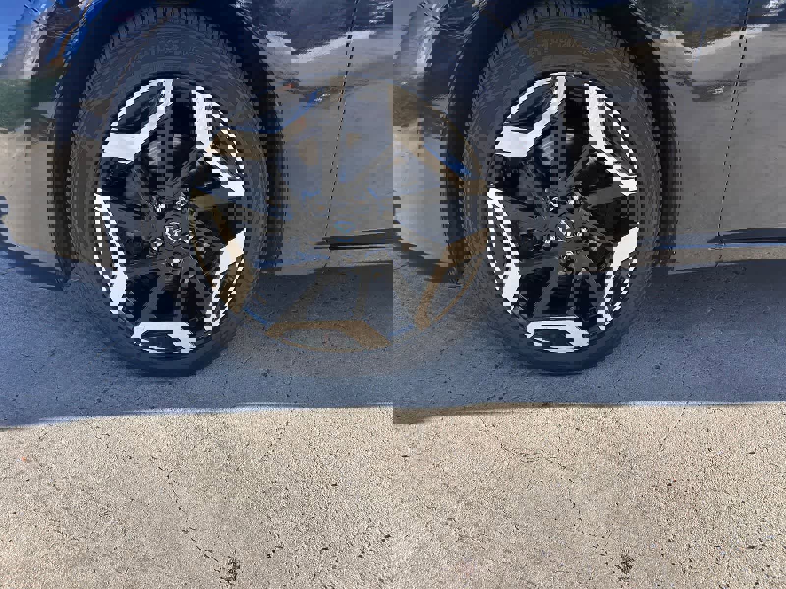 Used 2018 MAZDA MAZDA3 Grand Touring w/ Premium Equipment Package image 9