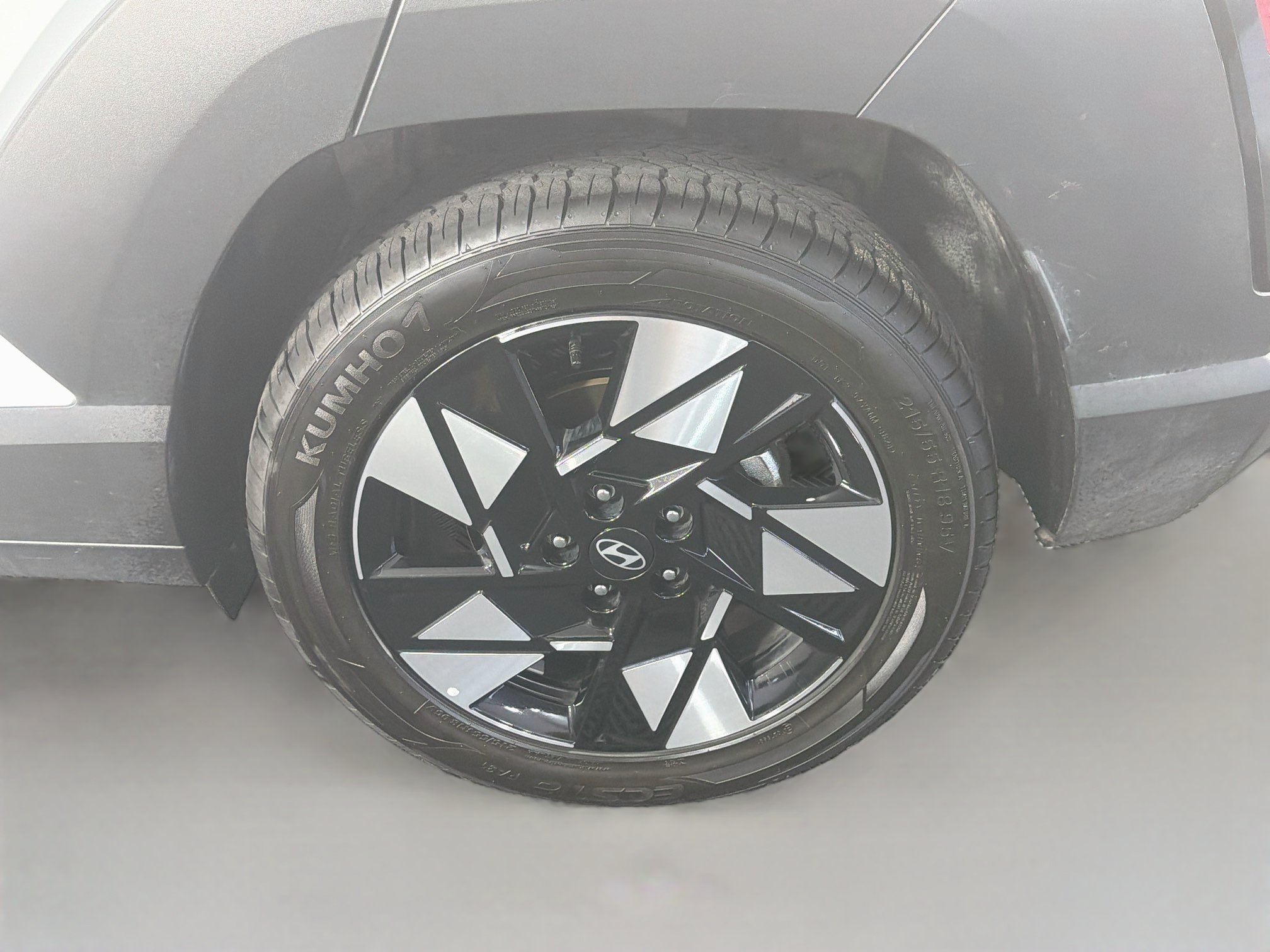 Used 2025 Hyundai Kona SEL FWD image 11