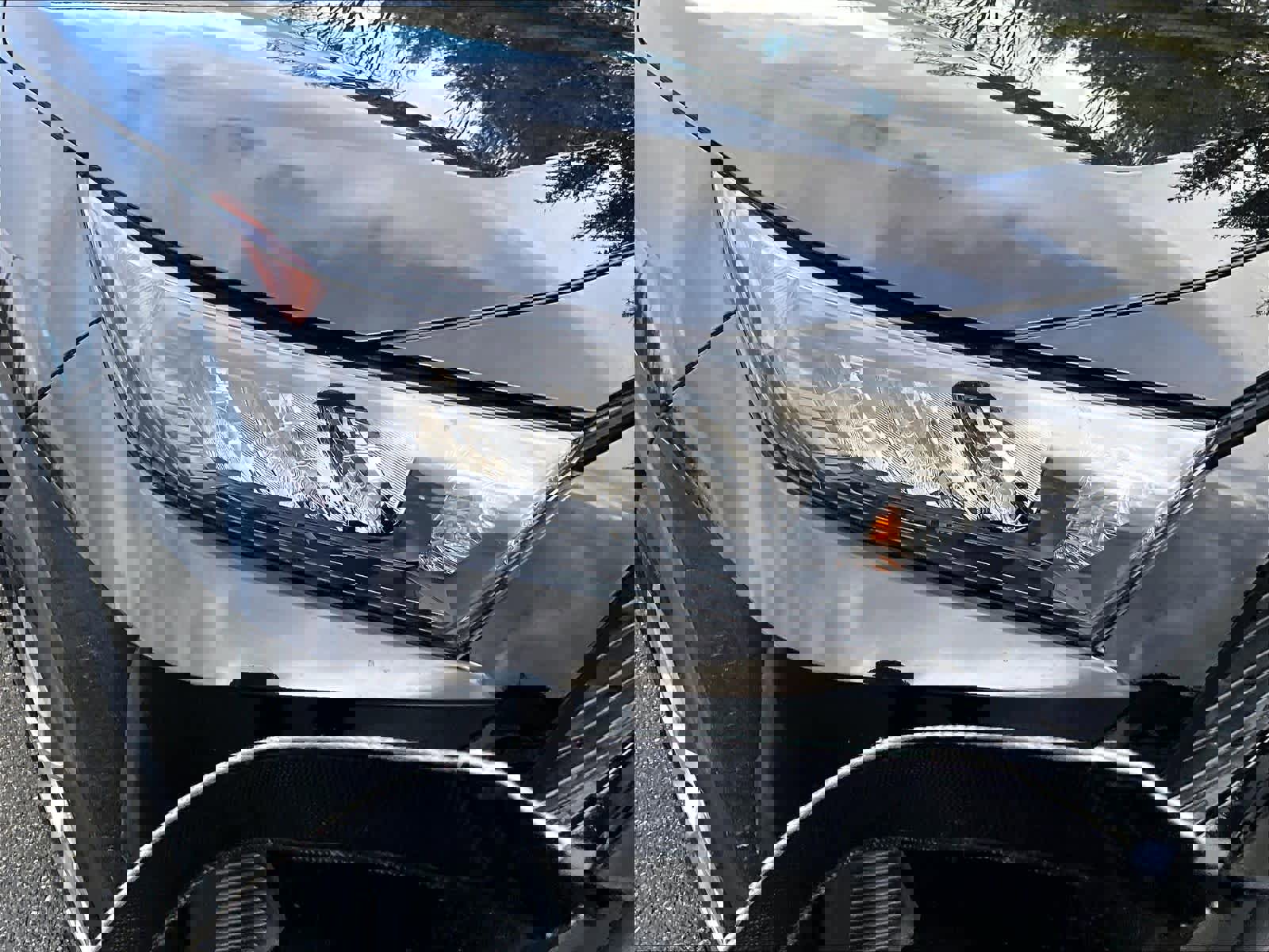 Used 2022 Toyota RAV4 LE image 33