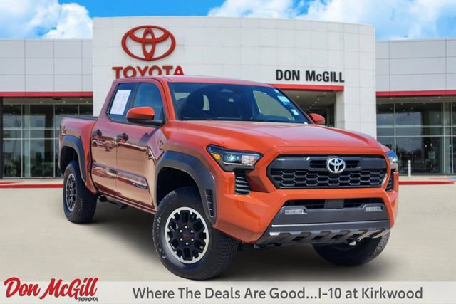 Certified 2025 Toyota Tacoma TRD Off-Road AWD/4WD image 1
