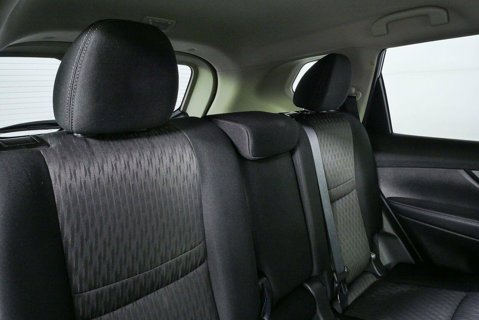 Used 2017 Nissan Rogue SV FWD image 21