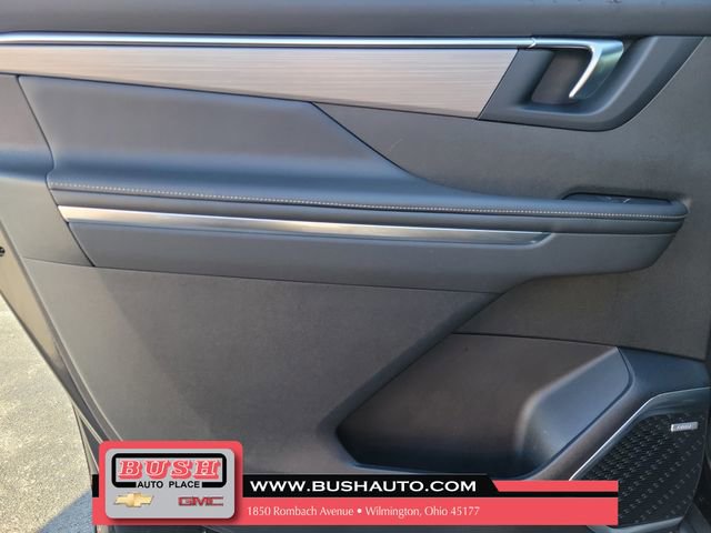 Used 2025 Buick Enclave Preferred image 17