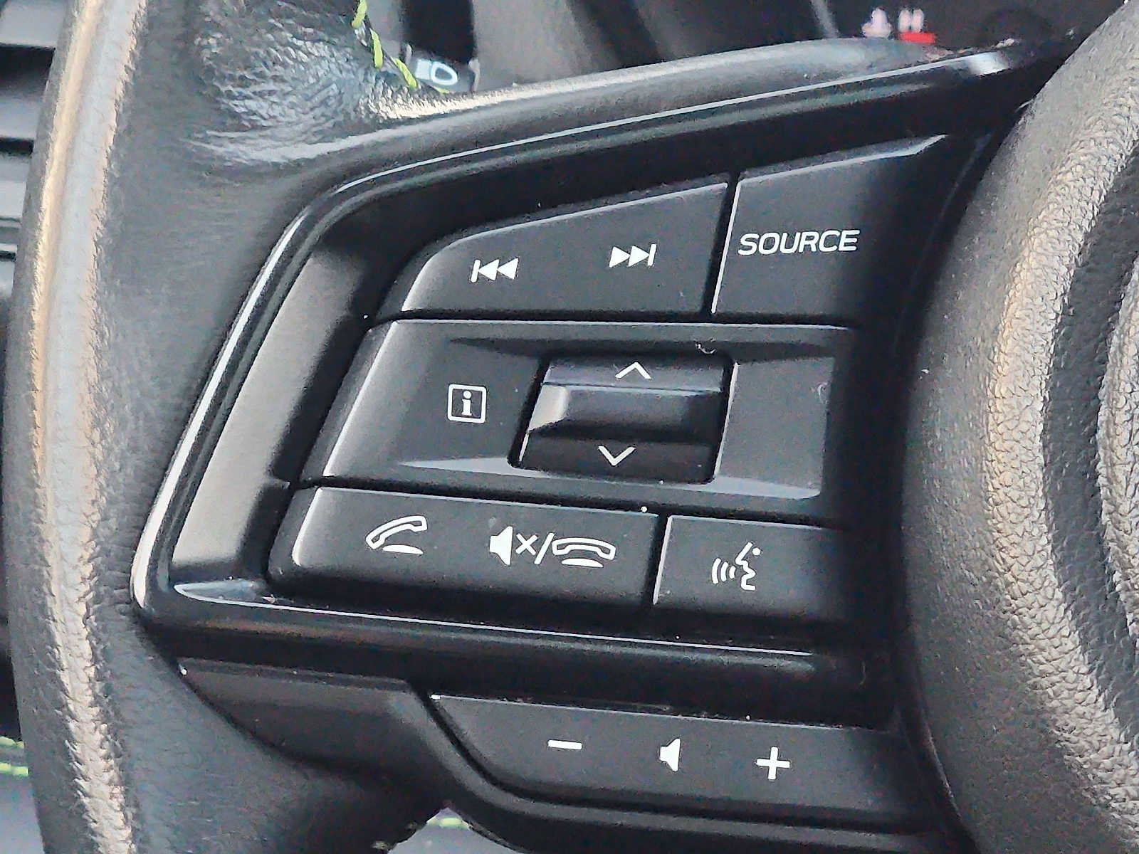 Used 2023 Subaru Ascent Onyx Edition image 21