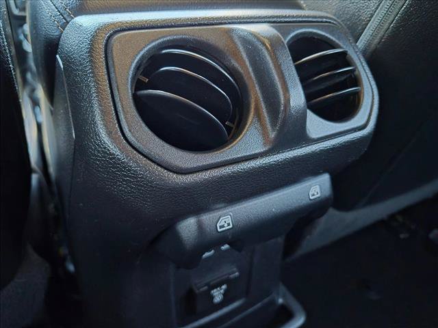 Used 2021 Jeep Wrangler Unlimited Sahara w/ Cold Weather Group AWD/4WD image 28