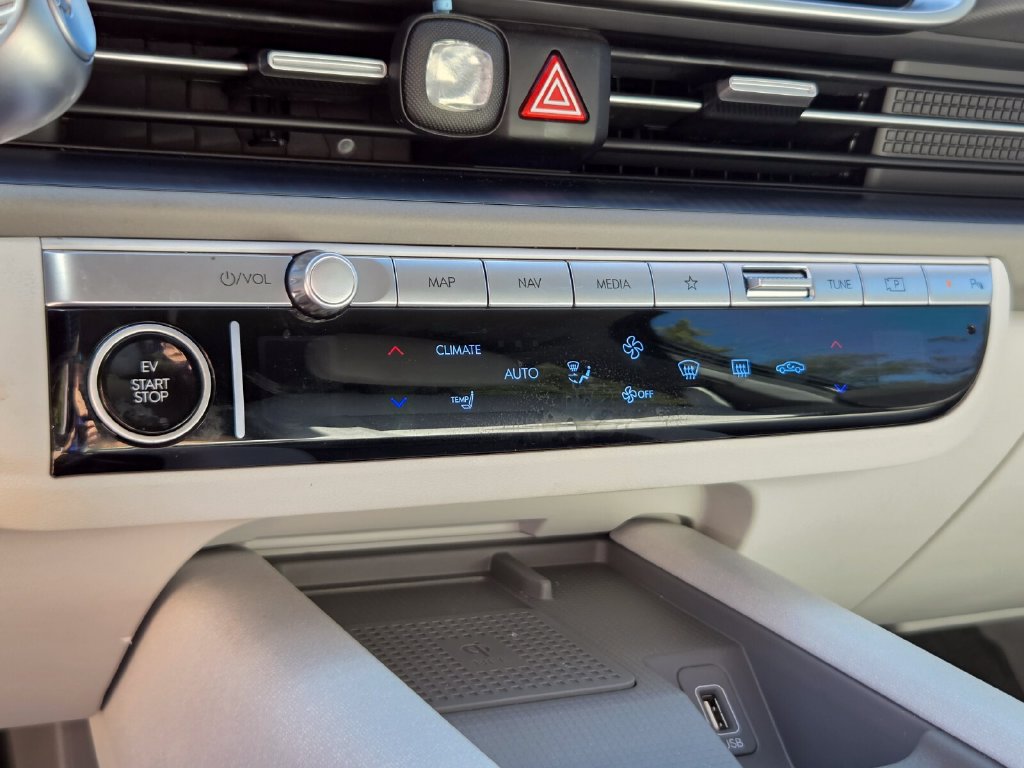 Used 2024 Hyundai Ioniq 6 SEL RWD image 21