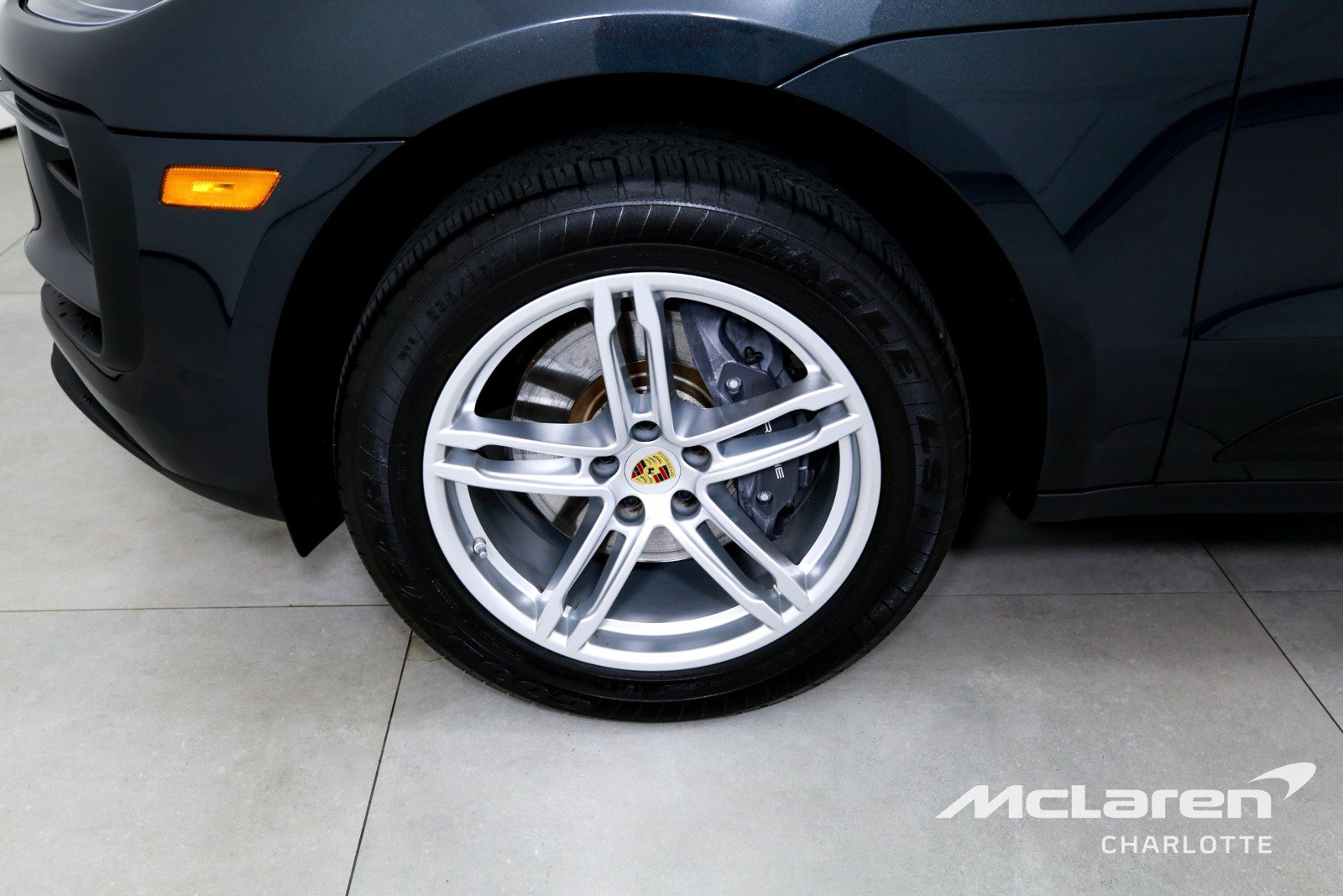 Used 2024 Porsche Macan AWD/4WD image 31