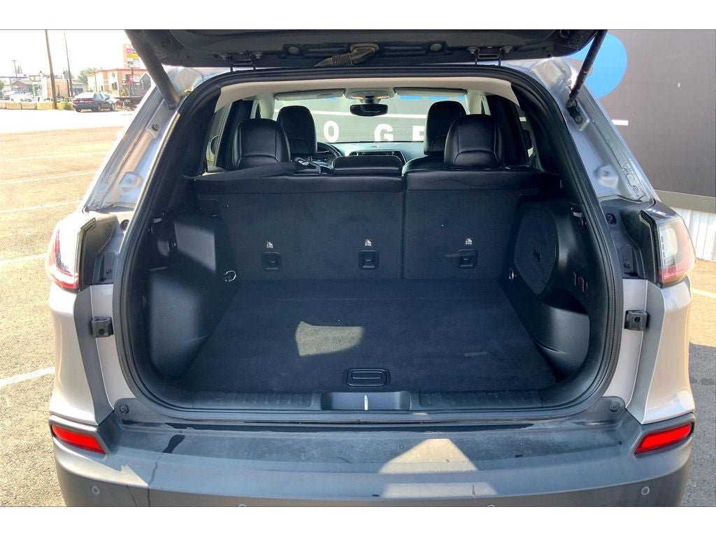 Used 2019 Jeep Cherokee Limited AWD/4WD image 11