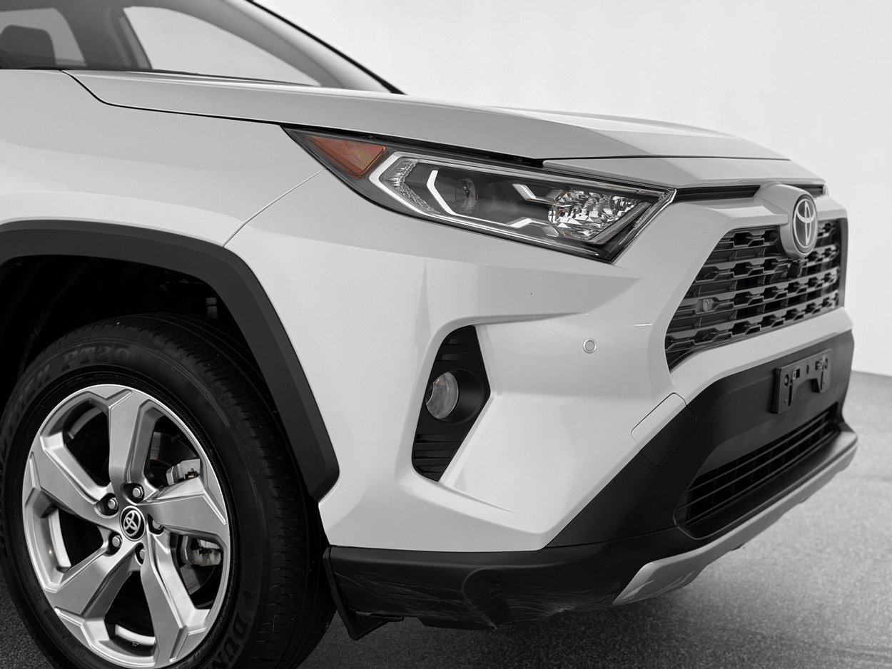 Used 2020 Toyota RAV4 Limited image 47