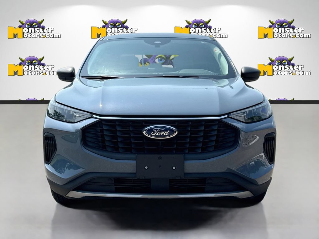 Used 2024 Ford Escape Active FWD image 2