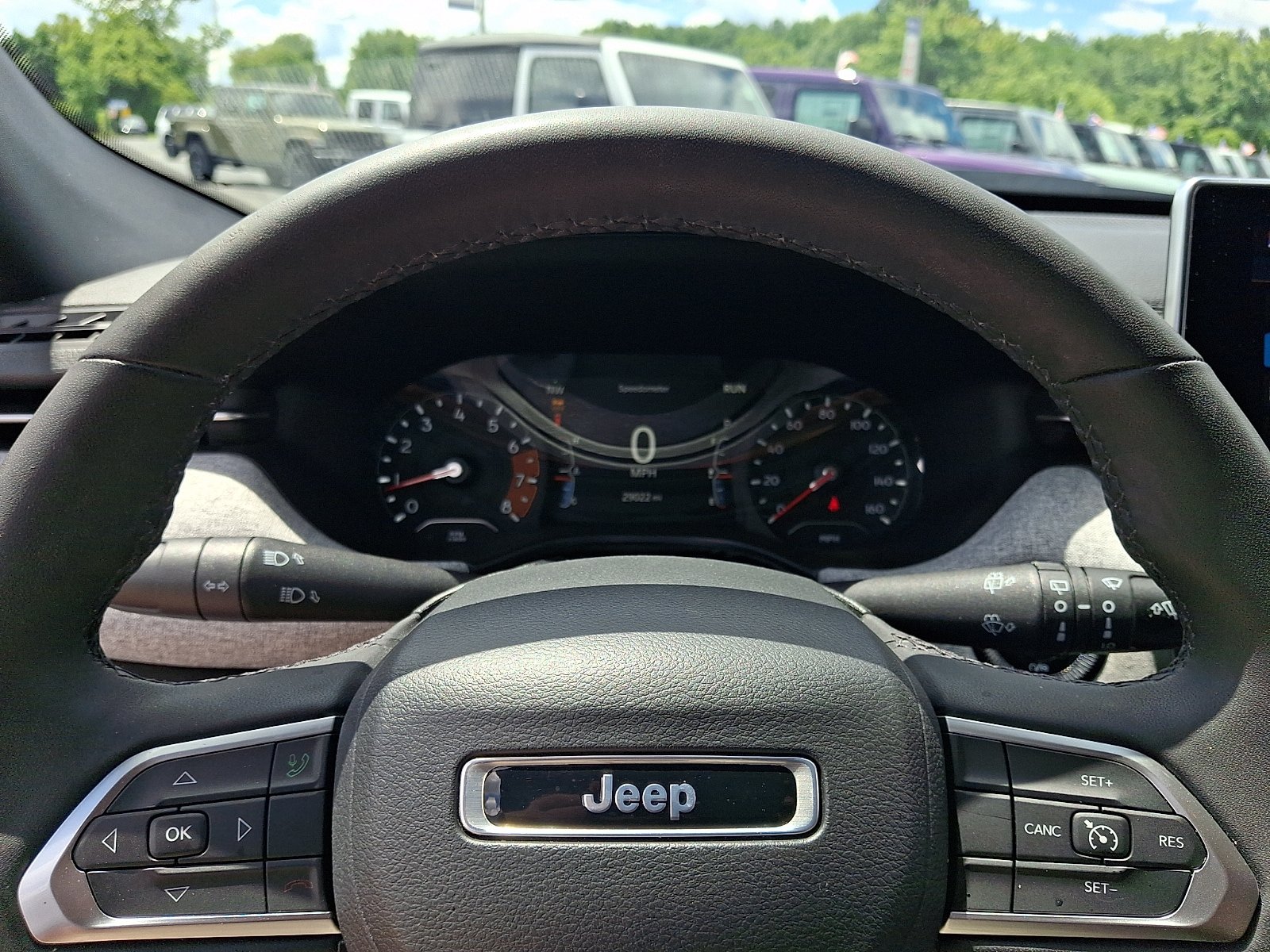 Used 2023 Jeep Compass Latitude AWD/4WD image 19