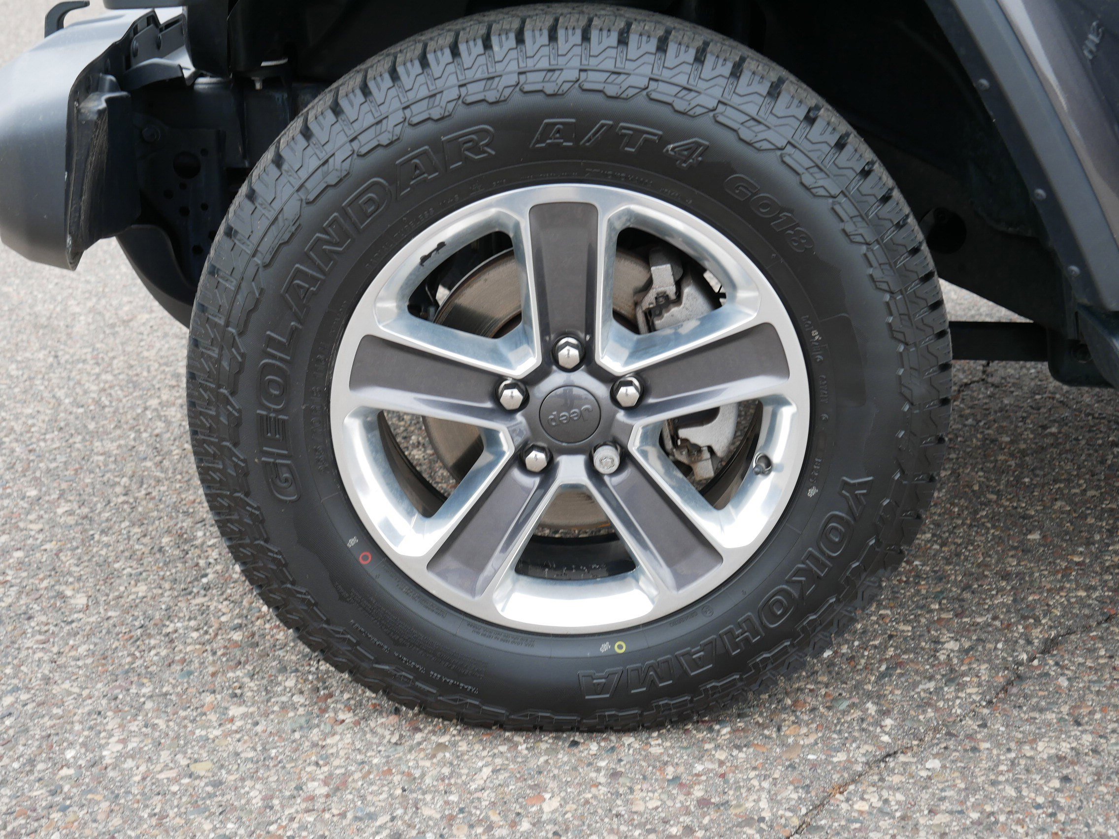 Used 2020 Jeep Wrangler Unlimited Sahara image 15